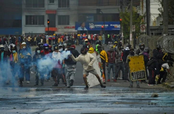 Heurts entre manifestants indigènes et policiers à Quito, le 23 juin 2022 en Equateur