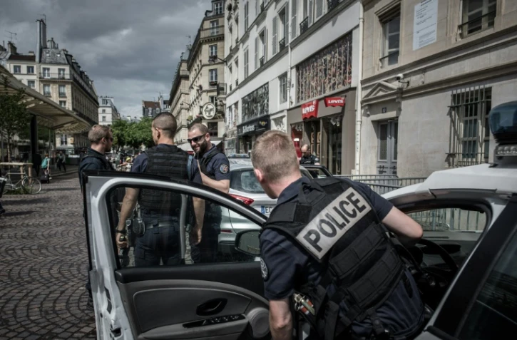 Des rumeurs de prise d'otages ont conduit samedi après-midi à une vaste opération des forces de l'ordre dans le centre de Paris