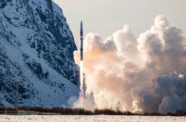 Photo fournie le 30 mars 2025 par la société Isar Aerospace montrant le départ de la fusée "Spectrum", quelques secondes avant qu'elle ne retombe au sol, à la base spatiale d'Andøya, en Norvège