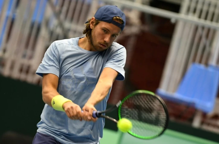 Le Français Lucas Pouille lors d'une séance d'entraînement en vue du 1er tour de la Coupe Davis face au Pays-Bas, le 31 janvier 2018 à Albertville