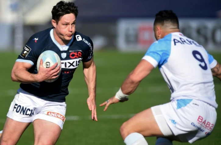 Henry Chavancy le capitaine du Racing 92 balle en main au stade Jean Dauger de Bayonne le 27 mars 2021