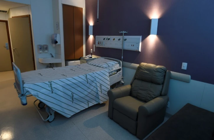 Une chambre de l'hôpital Mater Dei de Belo Horizonte, le 2 mars 2018, à la veille de l'opération que doit y sublir la star Neymar au pied droit