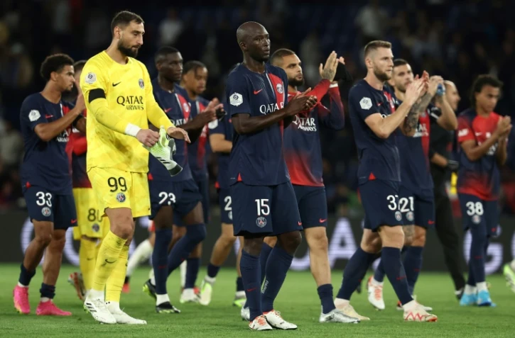 Les Parisiens Gianluigi Donnarumma (g), Danilo (c) et Milan Skriniar après la défaite contre Nice, le 15 septembre 2023 au Parc des Princes