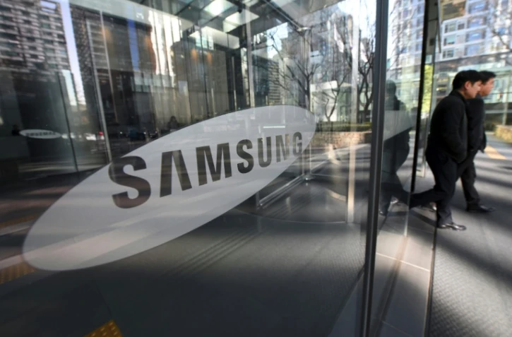 Trois cadres dirigeants de Samsung ont démissionné après leur inculpation pour corruption, dans le cadre d'un vaste scandale