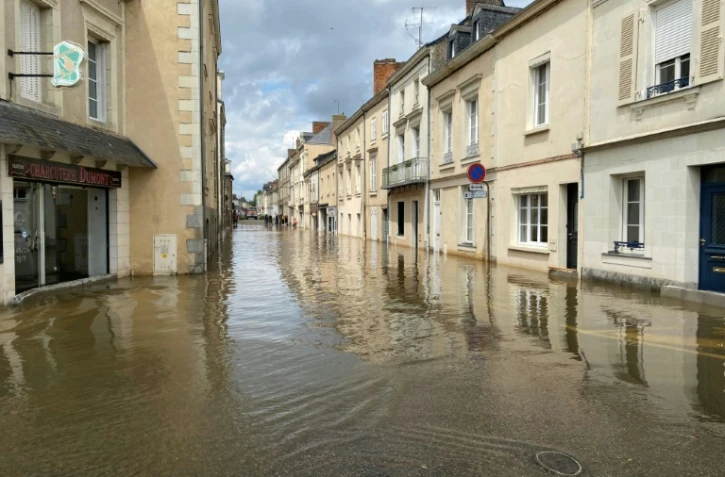 Une rue inondée à Craon, le 20 juin 2024 en Mayenne