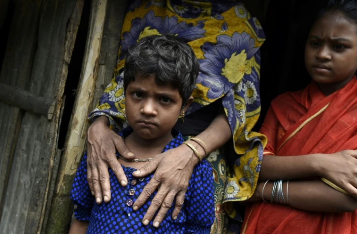 Hasina, une petite réfugiée rohingya, au camp de Kutupalong, le 23 septembre 2017 au Bangladesh