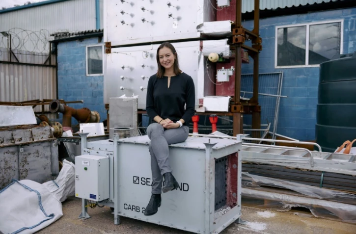 Alisha Fredriksson, cofondatrice de Seabound, dans les locaux de la start-up à Londres, le 10 juin 2025