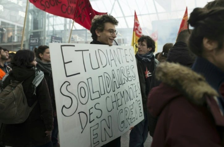 Loi travail: salariés et étudiants une nouvelle fois dans la rue