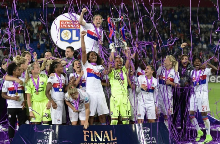Les Lyonnaises sacrées championnes d'Europe à l'issue des tirs au but contre le PSG à Cardiff, le 1er juin 2017