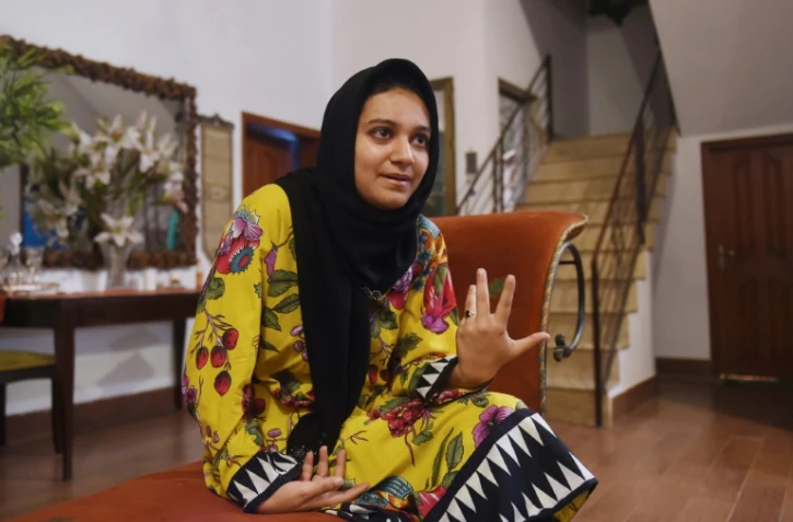 Poignardée 23 fois en plein jour, Khadija Siddiqui, continue à se battre pour que son agresseur aille en prison, lors d'une interview avec l'AFP à Lahore, le 8 juin 2018