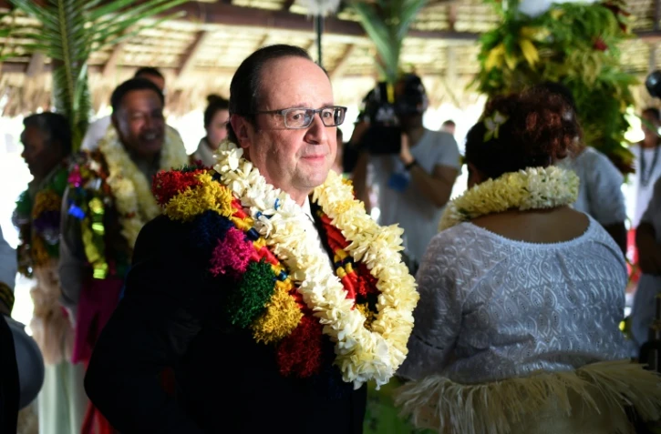 François Hollande lors d'une cérémonie de bienvenue le 22 février 2016 à Wallis