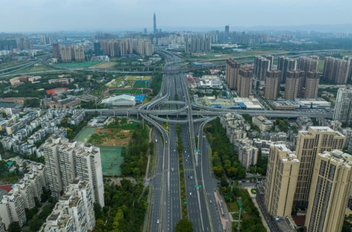 Chengdu, l'une des plus grandes villes de Chine, a annoncé jeudi la prolongation du confinement anti-Covid