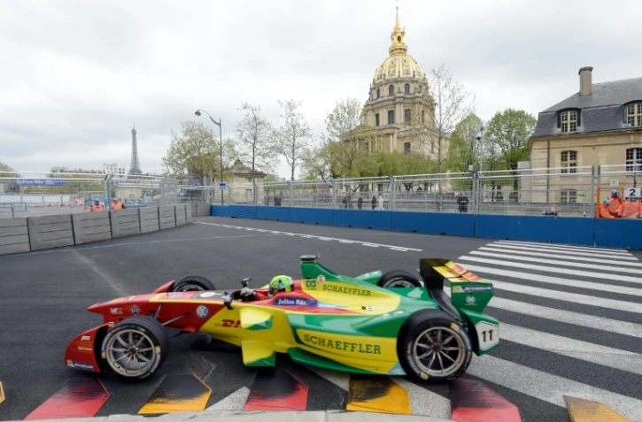 L'Audi du Brésilien Lucas di Grassi lors 1er Prix de Paris de Formule électrique, le 18 avril 2016 aux Invalides