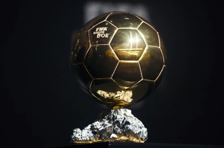 Le trophée du Ballon d'Or 2015, décerné le 11 janvier 2016 à Zurich