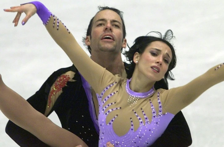 Sarah Abitbol et son partenaire Stéphane Bernadis lors des Championnats d'Europe, à Bratislava, le 24 janvier 2001