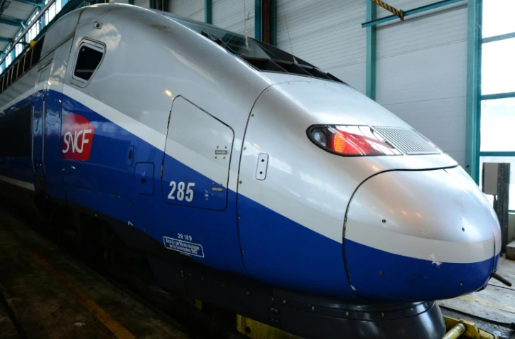 Trois salariés de la SNCF et de Systra ont été mis en examen le 12 octobre pour homicides et blessures involontaires pour le premier déraillement mortel d'un TGV