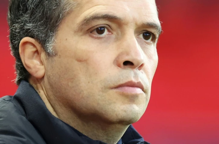 Luis Castro avant le quart de finale de Coupe de France remporté par Dunkerque face à Brest le 26 février 2025. Arrivé aux commandes du club nordiste en septembre 2023, l'entraîneur portugais prône un football ambitieux et joueur parce que, explique-t-il, "Quand on commence le foot, la première chose qu'on aime, c'est le ballon, pas courir ou défendre"