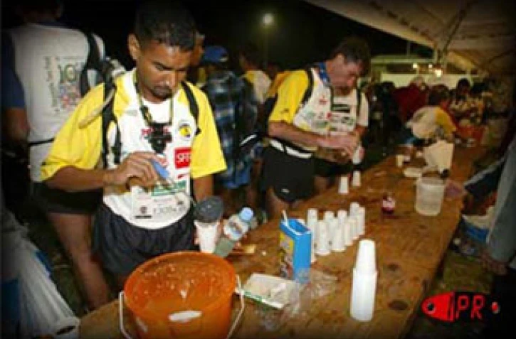 Comme tous les ans, le départ de la 10ème édition du Grand raid  a été donné à Langevin Saint-Joseph le vendredi 18 octobre 2002