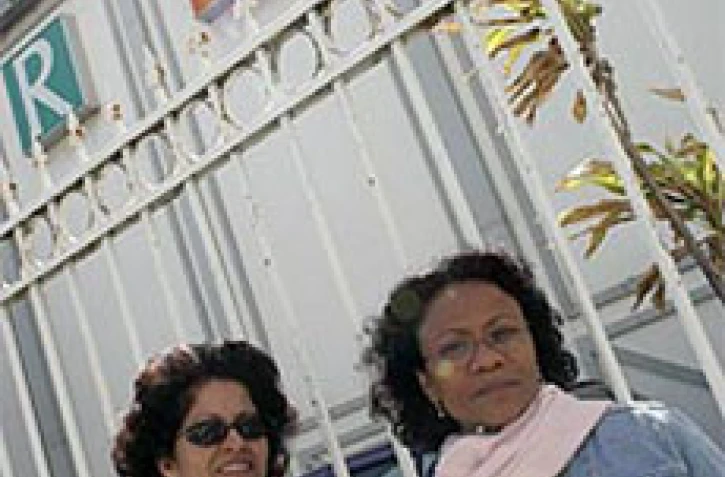 Jeudi 1er septembre 2005 -

Les deux maquilleuses de RFO poursuivent leur grève de la faim