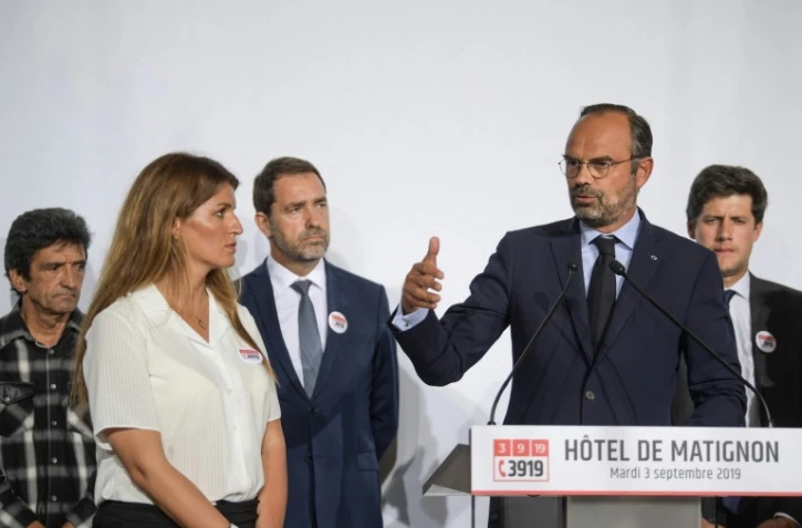 Le Premier ministre Edouard Philippe, avec notamment Marlène Schiappa, annonce des mesures pour aider les femmes victimes de violences conjugales, le 3 septembre 2019 à Matignon