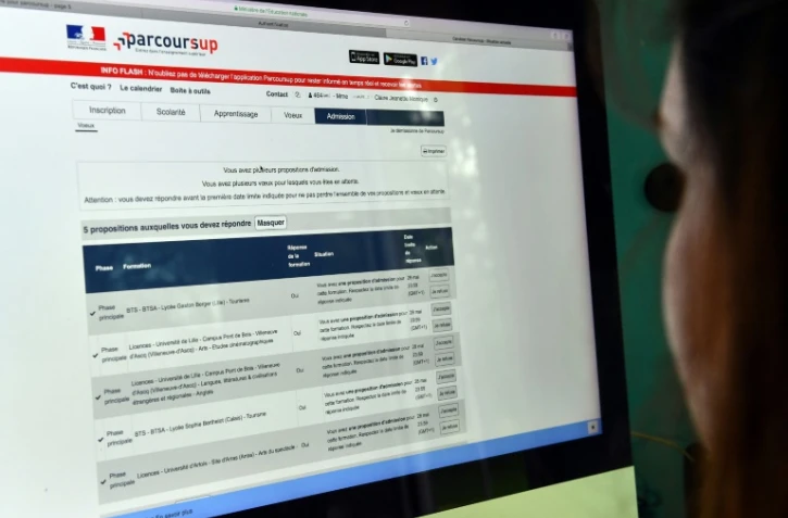 89.000 lycéens sont encore en attente d'une place sur la plate-forme Parcoursup, un chiffre comparable à l'an dernier avec APB.