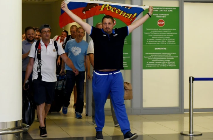 Le supporteur russe Alexandre Chpryguine à l'aéroport Cheremetievo à Moscou, le 18 juin 2016 après être expulsé de la France