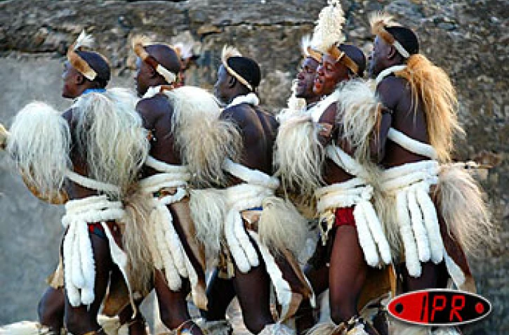 SAmedi 28 février 2004
Les danseurs de la compagnie &quot;Prince Ndabuko Creative Solutions&quot; du KwaZulu-Natal (Afrique du Sud) en spectacle à Stella Matutina