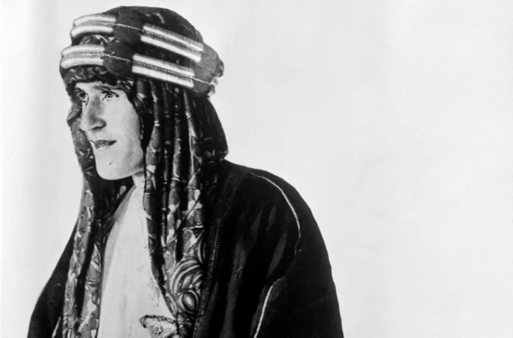 Portrait non daté de Sir Thomas Edward Lawrence, connu sous le nom de Lawrence d'Arabie, en costume traditionnel arabe