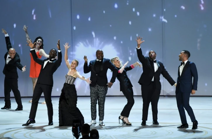 Sterling K. Brown, Kristen Bell, Tituss Burgess, Kate McKinnon, Kenan Thompson, RuPaul et John Legend pendant la cérémonie des Emmy Awards à Los Angeles le 17 septembre 2018