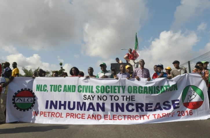 Manifestation de Nigérians le 18 mai 2016 à Lagos pour réclamer une stabilisation des prix de l'essence