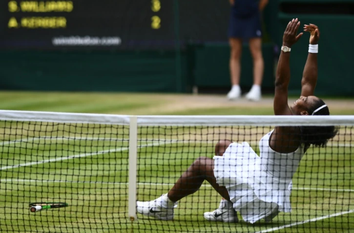 Serena Williams victorieuse de l'Allemande Angelique Kerber en finale Ă Wimbledon le 9 juillet 2016