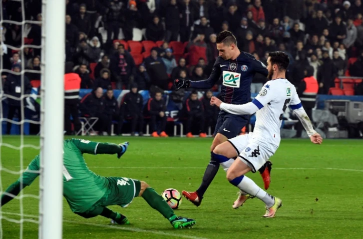 Le milieu du PSG Julian Draxler (c) inscrit un but face à Bastia en Coupe de France au Parc des Princes, le 7 janvier 2017 