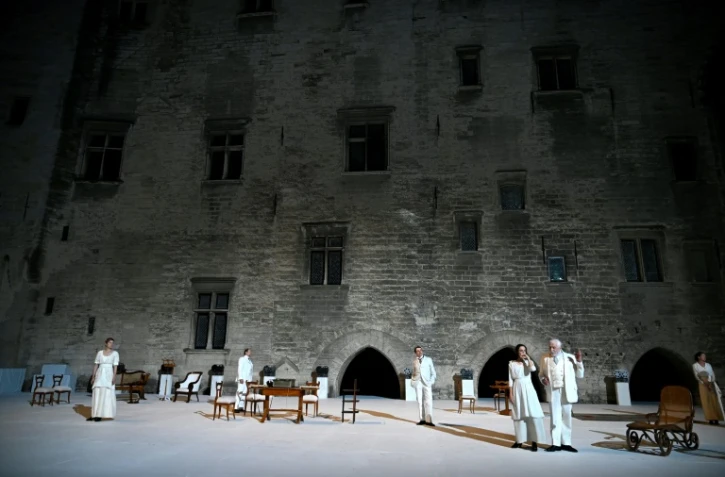 Répétition de la pièce de théâtre "Architecture" qui inaugure la 73e édition (4-23 juillet) du festival d'Avignon, dans la cour d'honneur du palais des Papes, le 2 juillet 2019