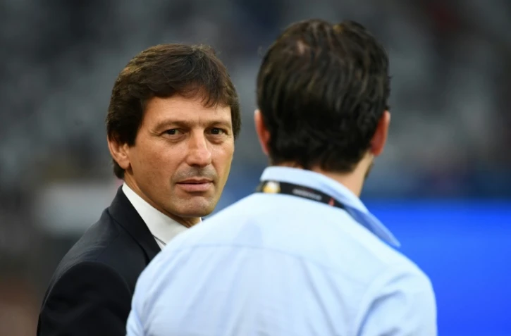 Le directeur sportif du Paris-SG, le Brésilien Leonardo (g), lors du Trophée des Champions face à Rennes, à Shenzhen en Chine, le 3 août 2019