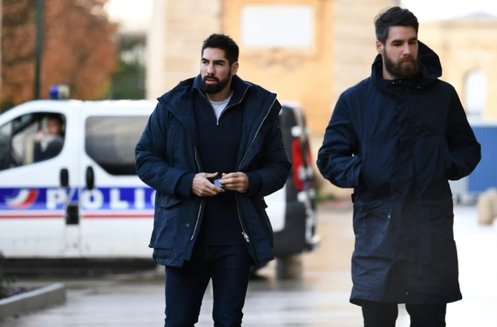 Nikola Karabatic et son frère Luka Karabatic à leur arrivée le 24 novembre 2016 au palais de justice de Montpellier