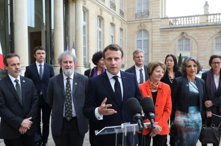 Emmanuel Macron s'exprime devant la presse après sa rencontre avec des experts de la biodiversité de l'IPBES, le 6 mai 2019 à l'Elysée