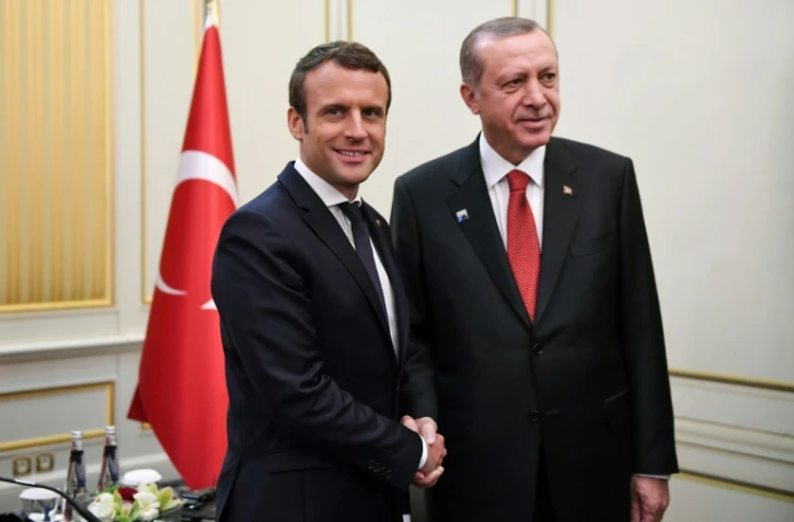 Emmanuel Macron et Recep Tayyip Erdogan lors d'une rencontre en marge d'un sommet de l'Otan Ă Bruxelles, le 25 mai 2017