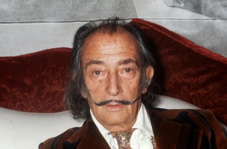 Le peintre espagnol Salvador Dali, le 13 décembre 1972 à Paris
