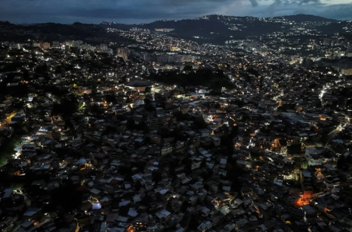 Vue aérienne du quartier de Petare, à Caracas, le 30 août 2024 