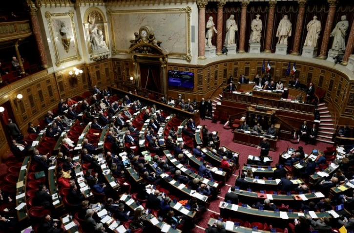 Des sénateurs débattent le 28 février 2024 à Paris