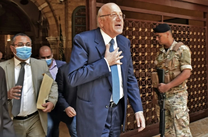 Le Premier ministre désigné au Liban Najib Mikati le 10 septembre 2021 devant la mosquée al-Omari mosque, à Beyrouth