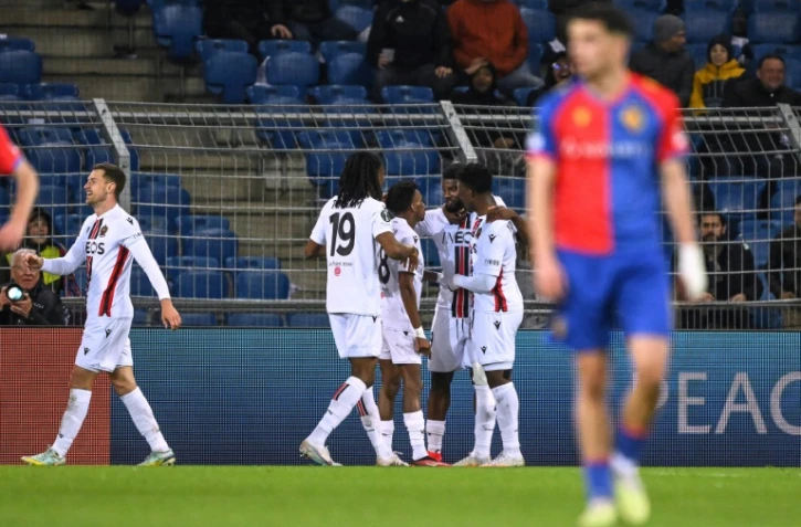 Les Niçois exultent après le 2e but de Terem Moffi (au centre) à Bâle en Ligue Europa Conférence, le 13 avril 2023 