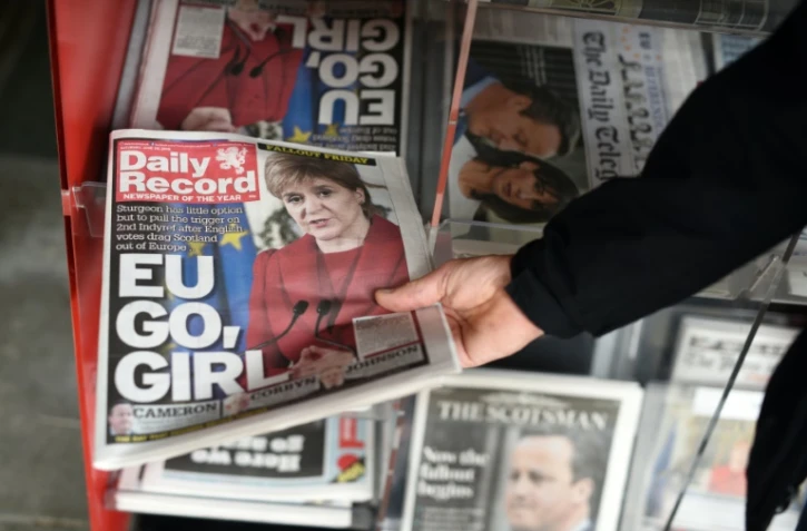 Le Brexit à la Une du quotidien Daily Record le 25 juin 2016 à Edimbourg