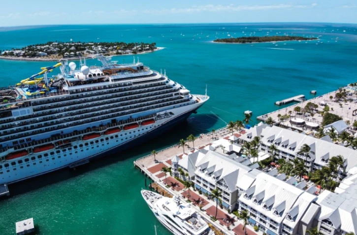 Un bateau de croisière amarré au quai B de Key West, en Floride, le 11 avril 2022
