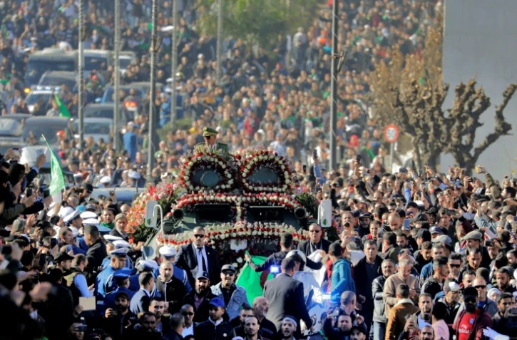 Vue générale des funérailles à Alger le 25 décembre 2019 du général Ahmed Gaïd Salah
