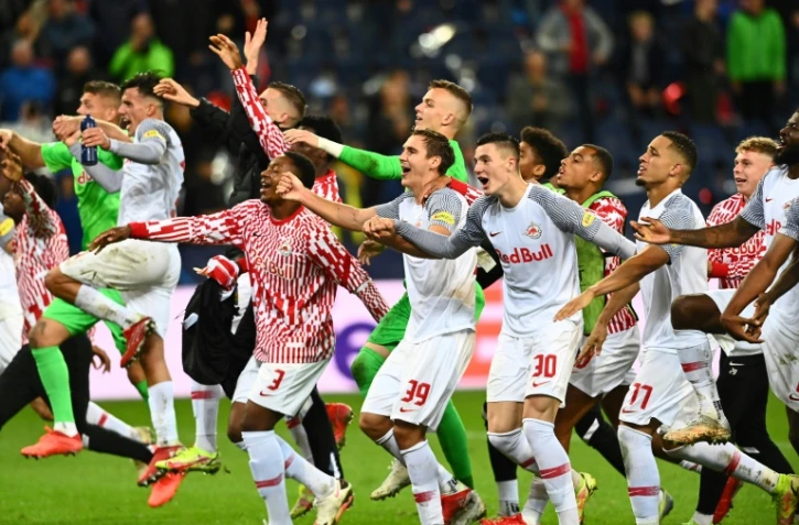 La joie des joueurs de Salzbourg, après avoir battu Lille, 2-1, lors de leur match de poule de la Ligue des Champions, le 29 septembre 2021 à Salzbourg