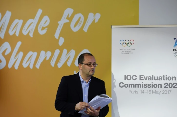 Le chef des inspecteurs du CIO Patrick Baumann, en conférence de presse, le 14 mai 2017 à Paris