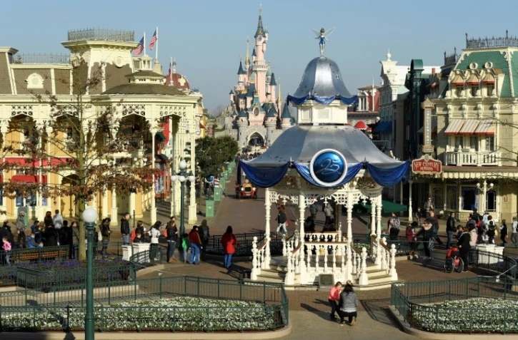 Vue sur Disneyland Paris à Marne-la-Vallée, près de Paris, le 16 mars 2017