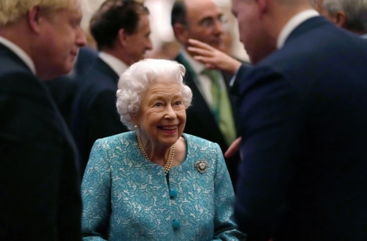 Elizabeth II, le 19 octobre 2021 avec le premier ministre Boris Johnson lors d'une réception au château de Windsor