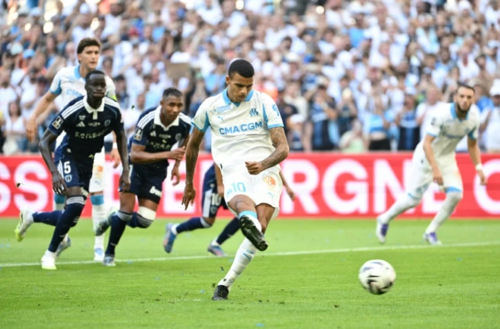 L'attaquant de l'OM Mason Greenwood lors de son penalty contre le Paris FC en Ligue 1 le 23 août 2025 au stade Vélodrome